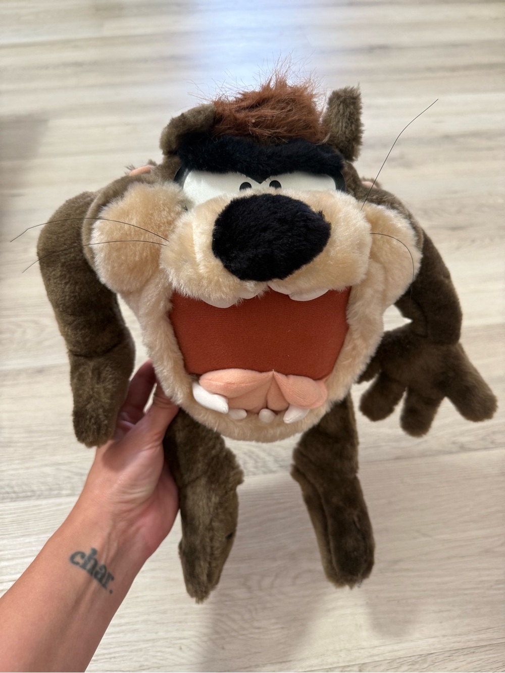 Vintage 97 LOONEY TUNES Warner Bros TASMANIAN DEVIL TAZ Plush Stuffed Animal 14”